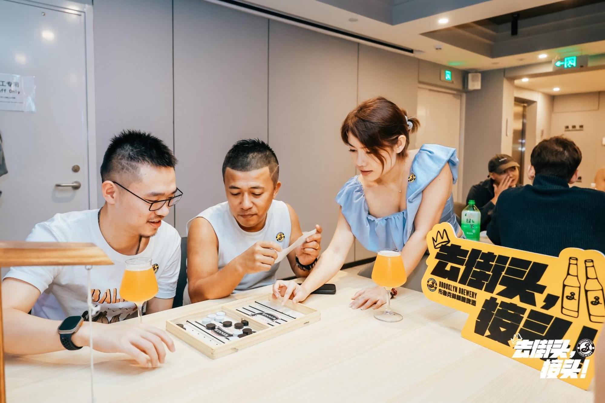 Dayin International Youth Hostel -Near People'S Square & Old Town -Social Area -Bar -Cafe -Gym -Free Laundry Luggage Storage -24H Front Desk -English Service Shanghai Exterior foto
